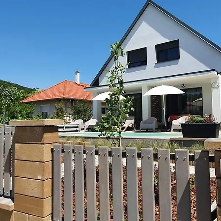 Relax Balaton Apartment